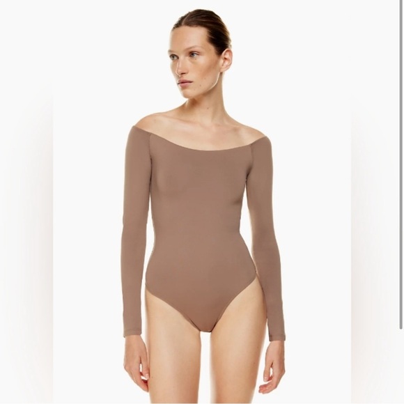 Babaton Aritzia Chocolate Brown Bodysuit Minimalist Ribbed Knit Top Quite Luxury - Picture 2 of 3